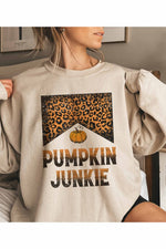 PUMPKIN JUNKIE LEOPARD GRAPHIC SWEATSHIRT