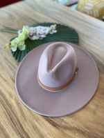 Wide brim panama hat in vegan felt