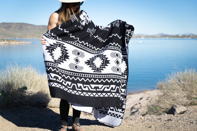 Alpaca Threadz - Andean Alpaca Wool Blanket - Black & White